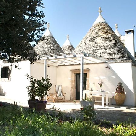 Trulli sul vignale in Masseria Santalachicca Martina Franca Esterno foto