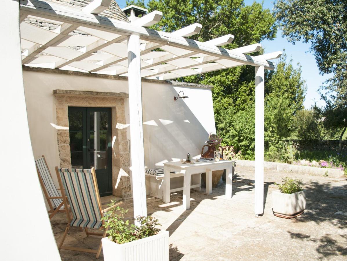 Trulli sul vignale in Masseria Santalachicca Martina Franca Esterno foto